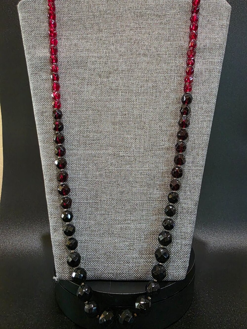 WHBM White House Black Market Red Cranberry Black Ombre Faceted Bead Necklace
